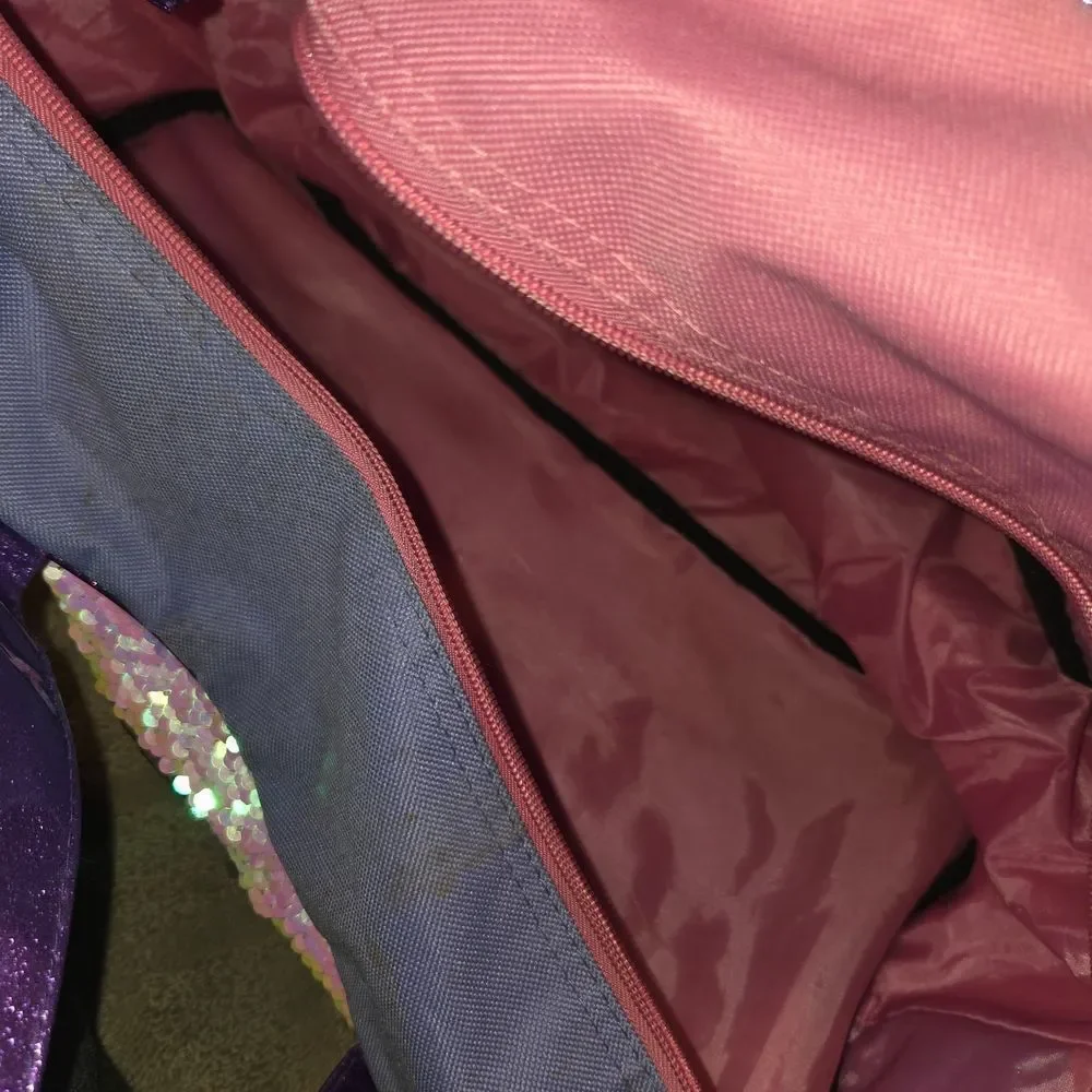 L.O.L. Surprise! Glittery Doll Set with Purple Handle - Picture 5 of 6